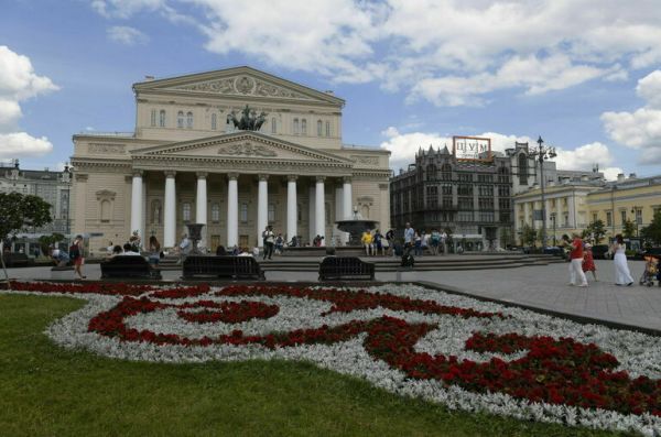 Любимова: Семьям участников СВО регулярно предоставляют билеты в музеи и театры