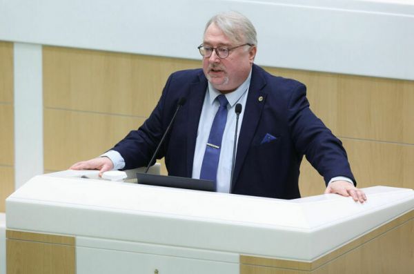 Директор Института мировой литературы объяснил, почему Запад не сможет отменить русскую культуру