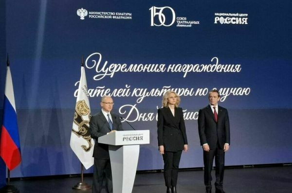 Путин отметил важность работы артистов на передовой