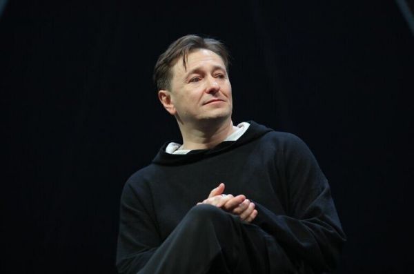 Сергей Безруков стал худруком МХАТ имени Горького