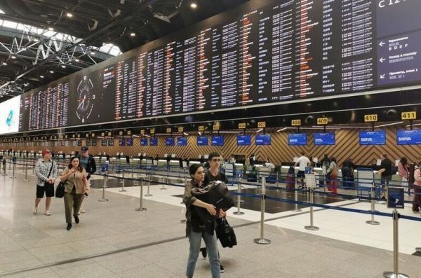 Утвержден перечень аэропортов и документов для особого порядка вывоза наличных в ЕАЭС