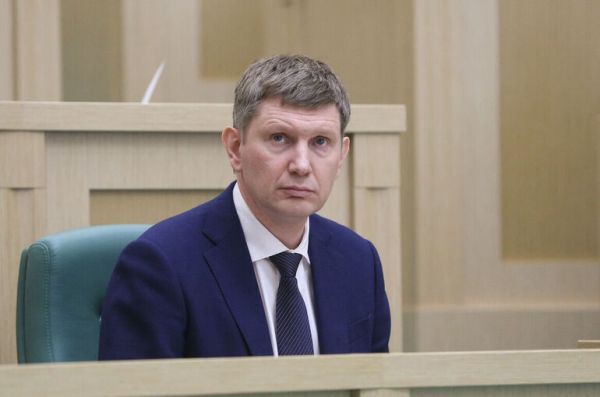 Решетников: В 2025 году оборот электронной торговли вырос на 28%