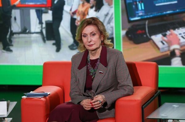Сенатор Святенко назвала главной задачей сохранение востребованности промыслов для молодежи Сенатор Святенко назвала главной задачей сохранение востребованности промыслов для молодежи