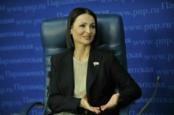 Буцкая предложила открыть комнаты матери и ребенка в детских поликлиниках