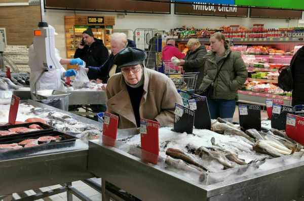 Кабмин до конца недели отчитается о сроках снижения цен на продукты