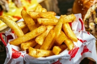 Кирьянов считает, что бизнесмены могут получить защиту только от РФ Кирьянов считает, что бизнесмены могут получить защиту только от РФ