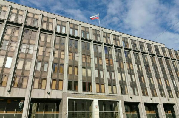 Комитет Совфеда поддержал первоочередной прием в колледжи участников СВО