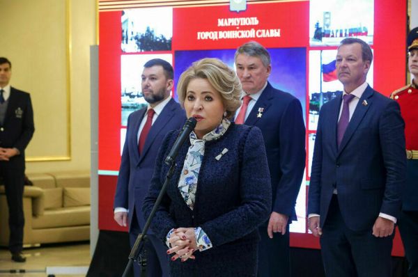 Мариуполю и Мелитополю вручили &laquo;Мечи Победы&raquo;