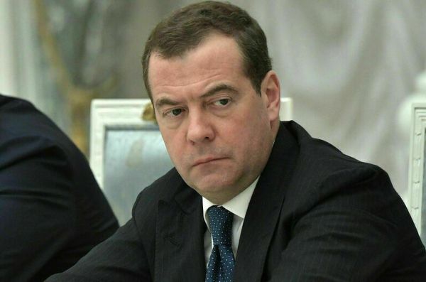 Медведев: Поддержка Киева Вашингтоном &laquo;близится к неизбежному концу&raquo;