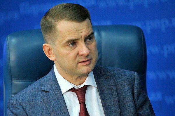 Нилов предложил ввести скидки на оплату штрафов за нарушение правил парковки