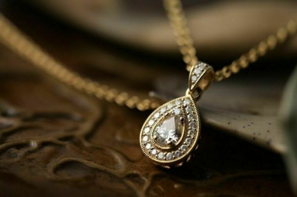 Под санкции ЕС могут попасть не только алмазы из РФ, но и ювелирные украшения