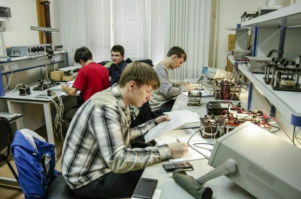 Президент РАН: Необходимы усилия государства и СМИ по популяризации науки