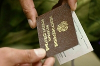 Путин поручил продумать меры поддержки жен и сожительниц погибших бойцов СВО