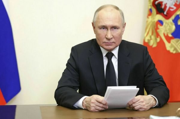 Путин поздравил бойцов Сил специальных операций с профессиональным праздником