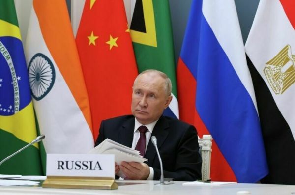 Путин: США пытаются монополизировать посредничество на Ближнем Востоке