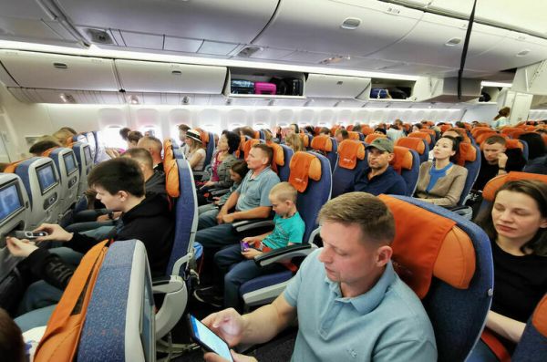 Путин: За шесть лет предстоит обновить не менее 75 аэропортов