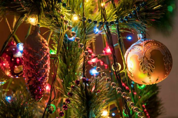 Спасатель Щетинин призвал не покупать несертифицированные гирлянды