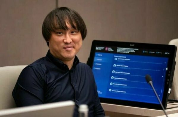 Тарбаев оценил чувство юмора Володина