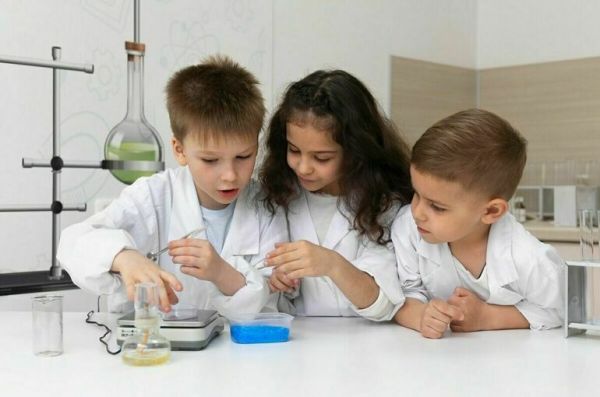 В разных странах мира 17 января отмечают День детских изобретений