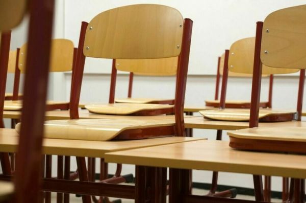 В школах Севастополя объявлен короткий день из-за непогоды