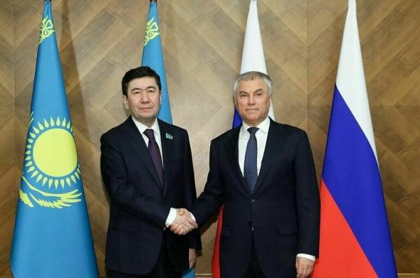 Володин: Россия и Казахстан ушли от взаиморасчетов в долларах и евро